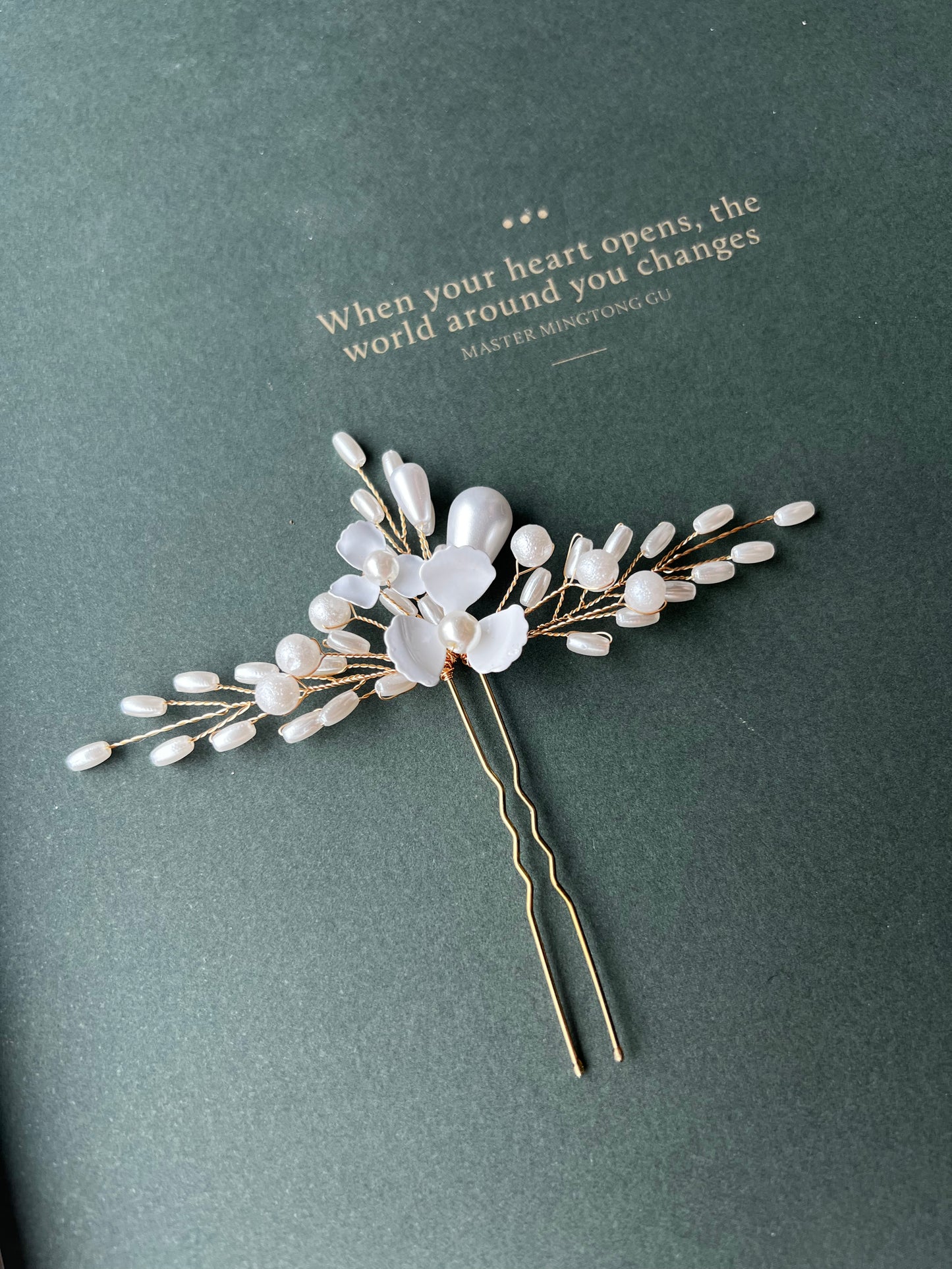 Blomster Pin